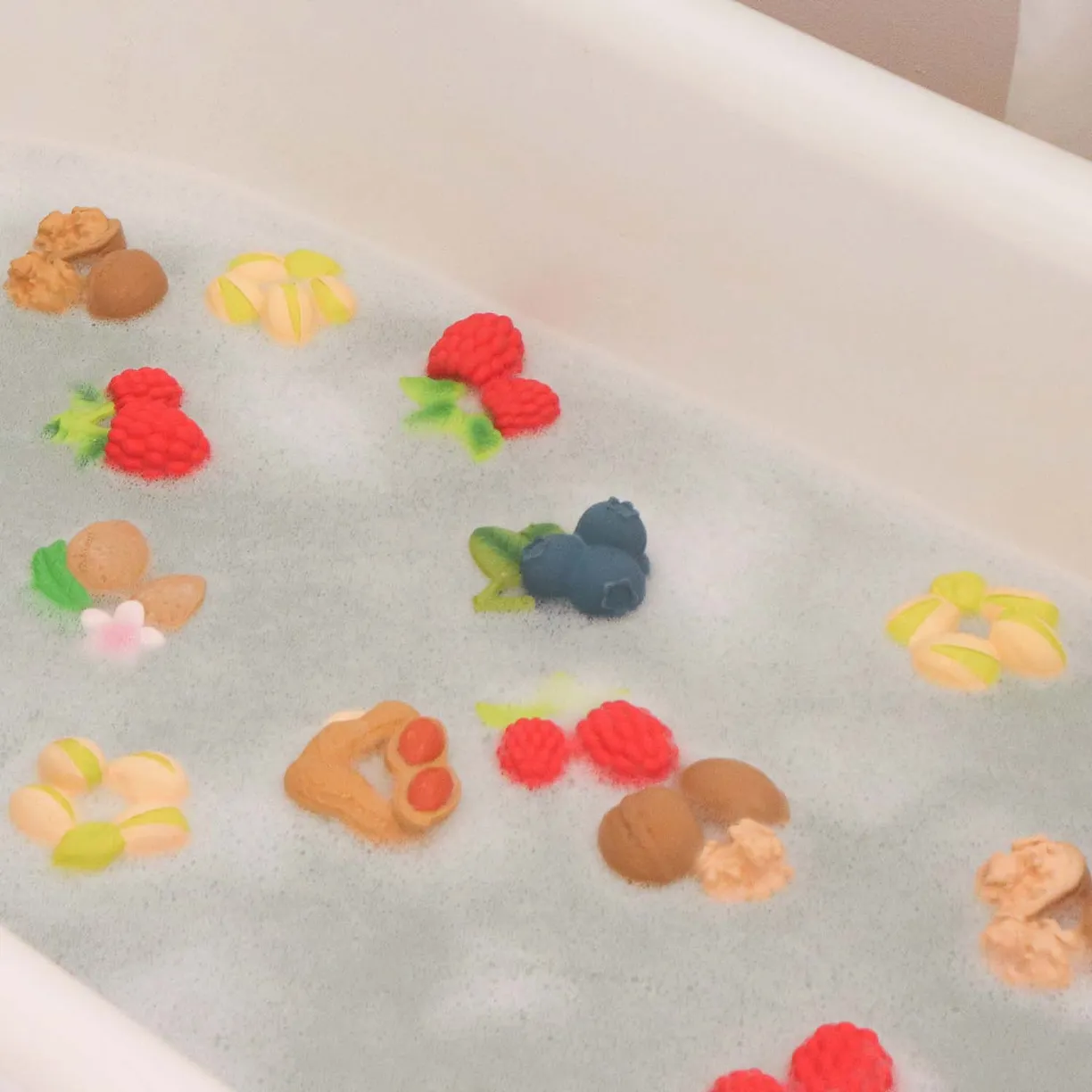 IRr1lkTfy66ZFQAlUve639n7JOLhBgsRE7GquYkrOE0= Прорезыватель для зубов Oli&Carol Patricio the Pistachio 3