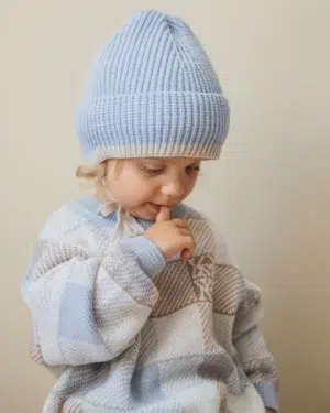 2 (14) Шапка детская Loomknits на завязках (Небесный) 4