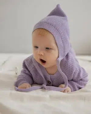 w030n_043_2 Шапка детская Loomknits Elf (Лиловый) 4
