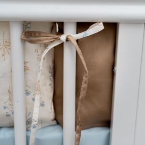 Комплект из 6 предметов Lappetti "Летняя история" для овал.кровати 19