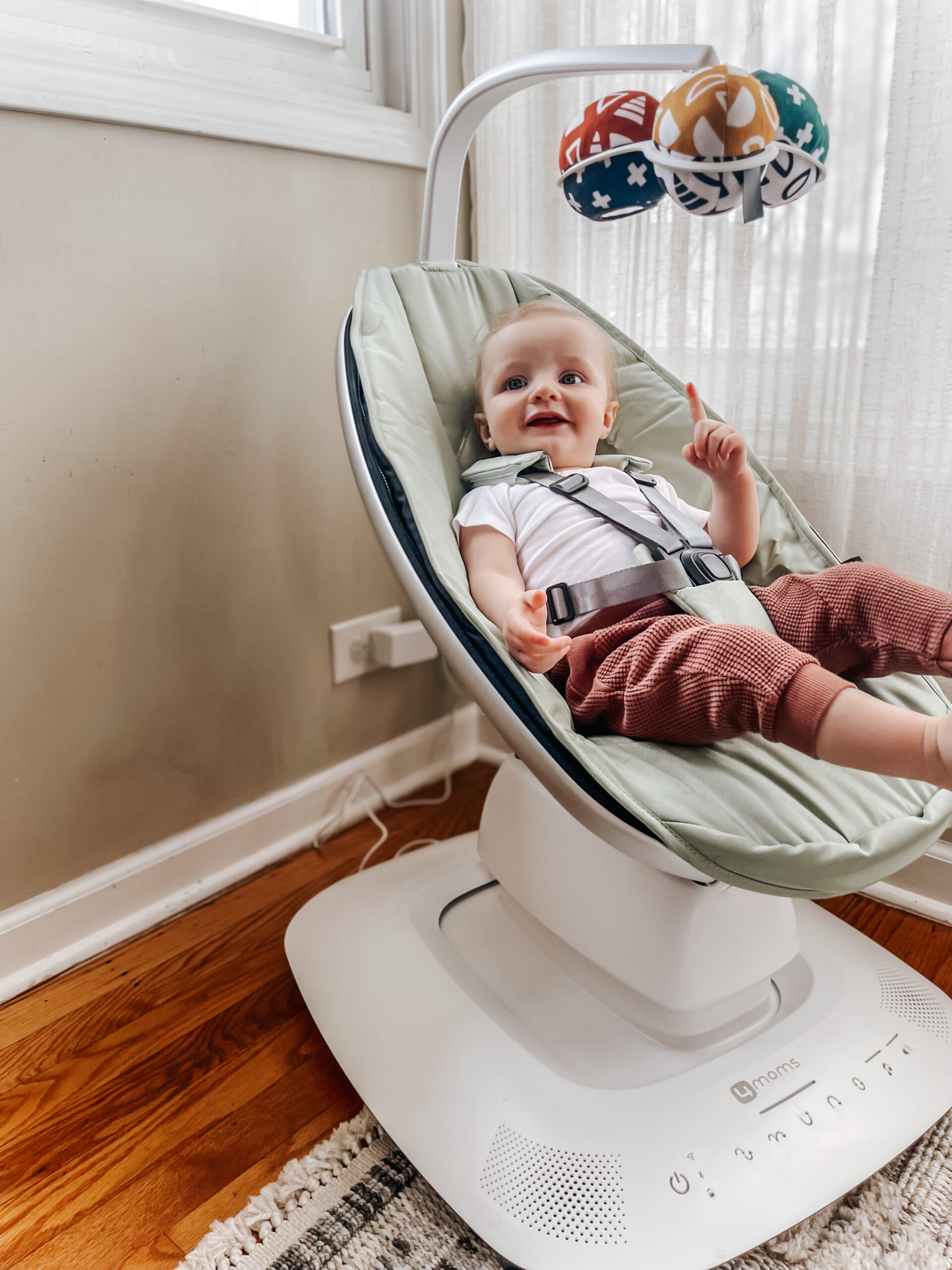 Кресло-качалка 4moms mamaRoo New 3