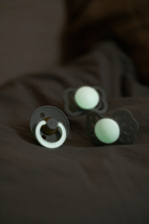 Набор пустышек латексных ночных BIBS Colour Glow,2шт 0+ мес. 6