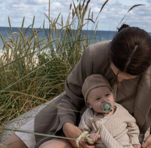 DeLux_Model_MEGA_68_min Пустышка латексная BIBS De Lux Latex Olive 0+ мес. 9