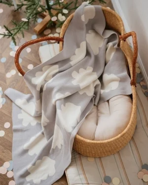 5 (12) Плед детский Loomknits Серый елочка 10