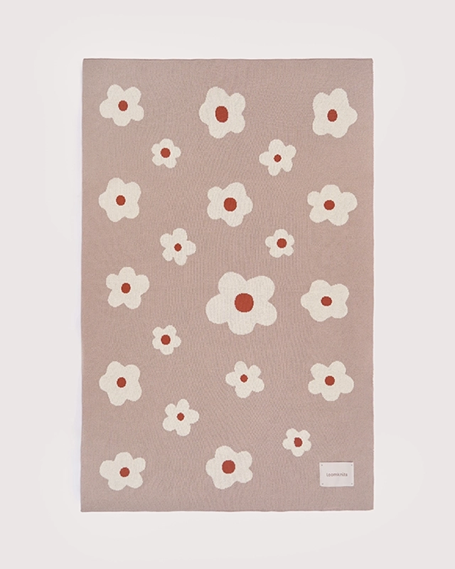 Плед детский Loomknits Пудровый цветы 2