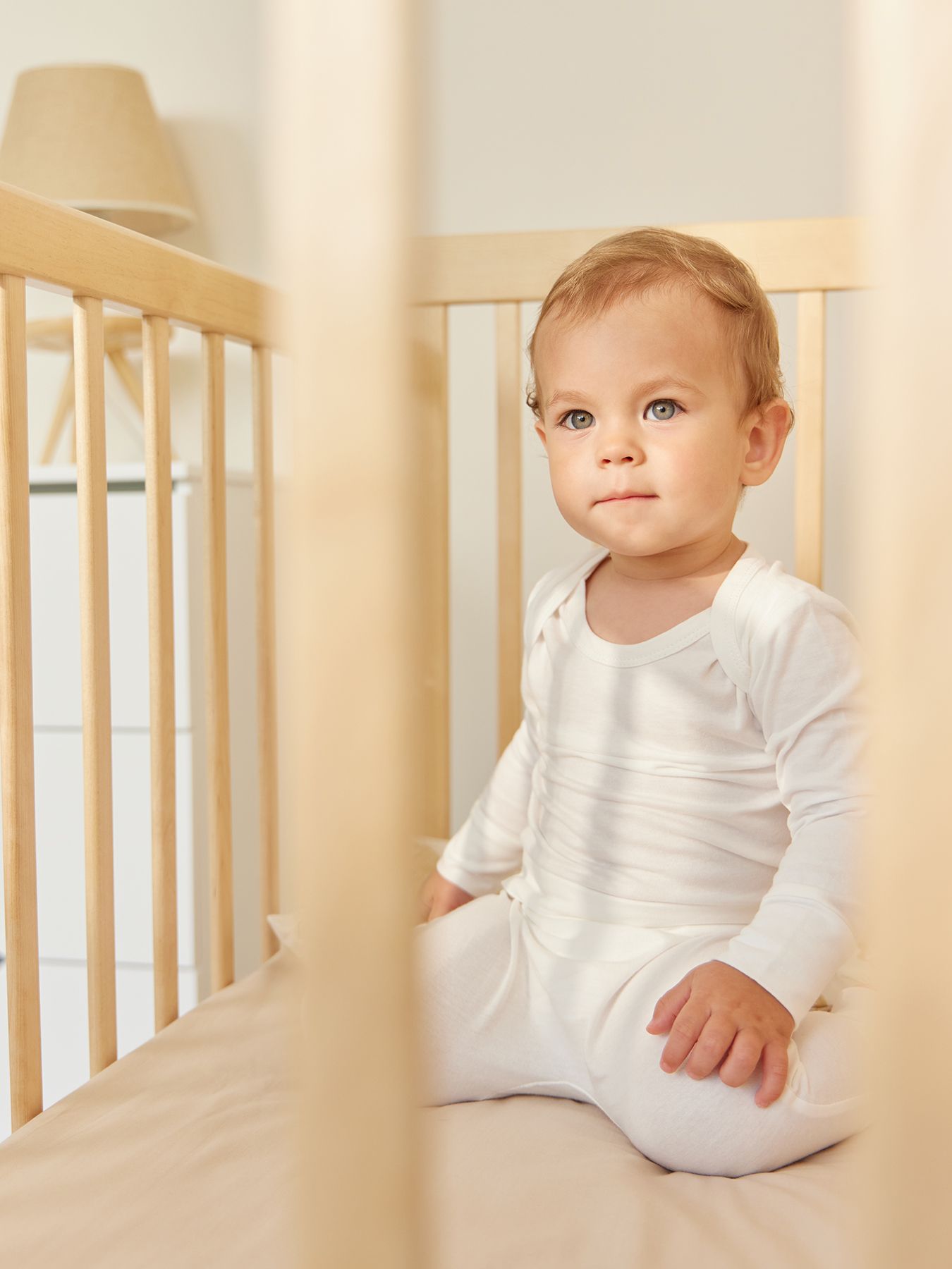 Кроватка детская Happy Baby MIRRA LIGHT c матрасом и простынёй 11