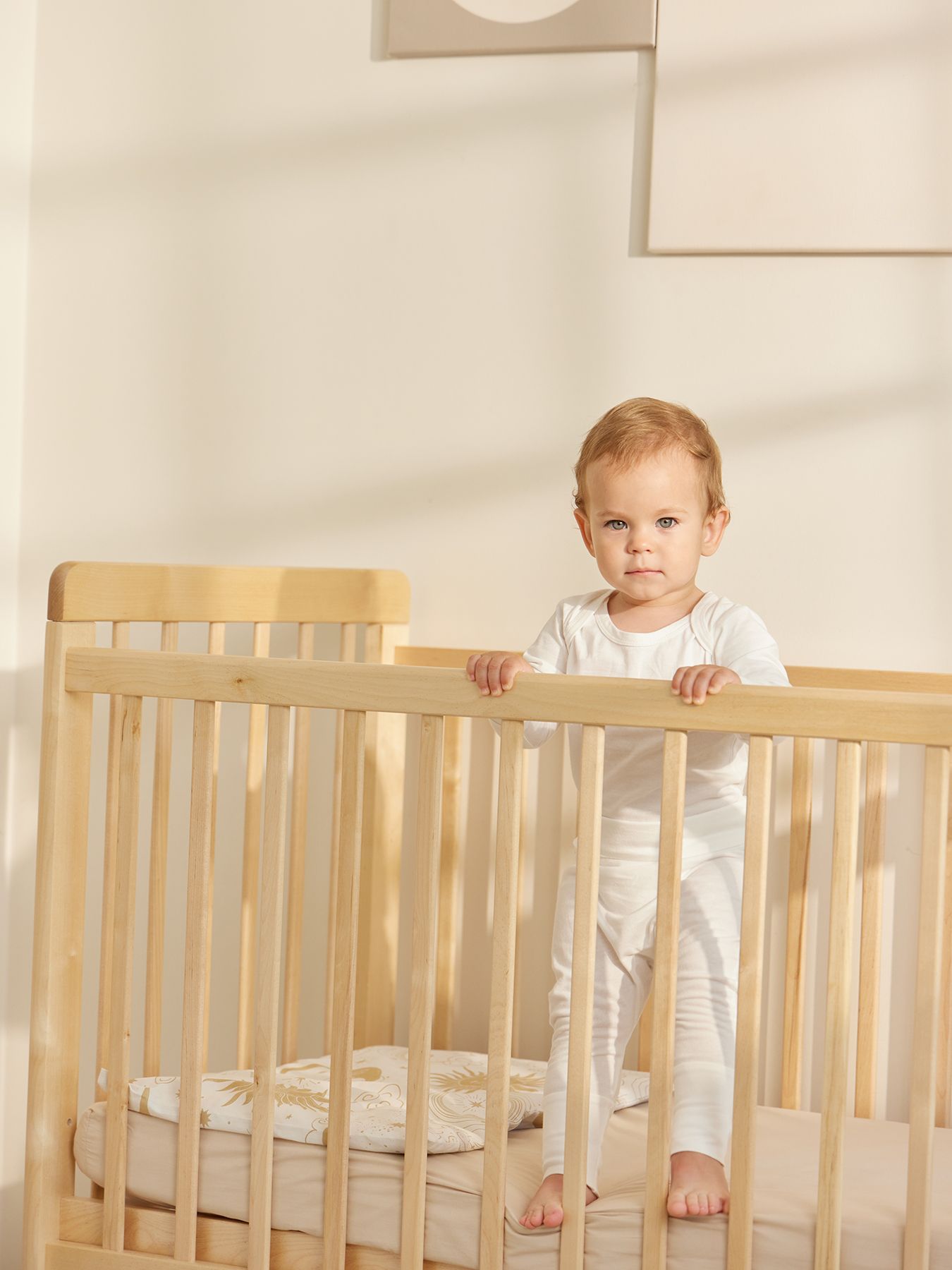 Кроватка детская Happy Baby MIRRA LIGHT c матрасом и простынёй 9