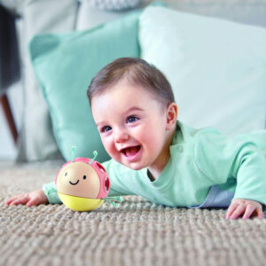 Погремушка-неваляшка Hape "Божья коровка" 12