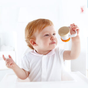 Игрушка Hape 2 в 1 погремушка и каталка "Роллер" 9