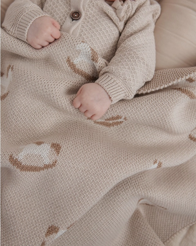 2 (39) Плед детский Loomknits Топленое молоко (80x120) лошадки 3