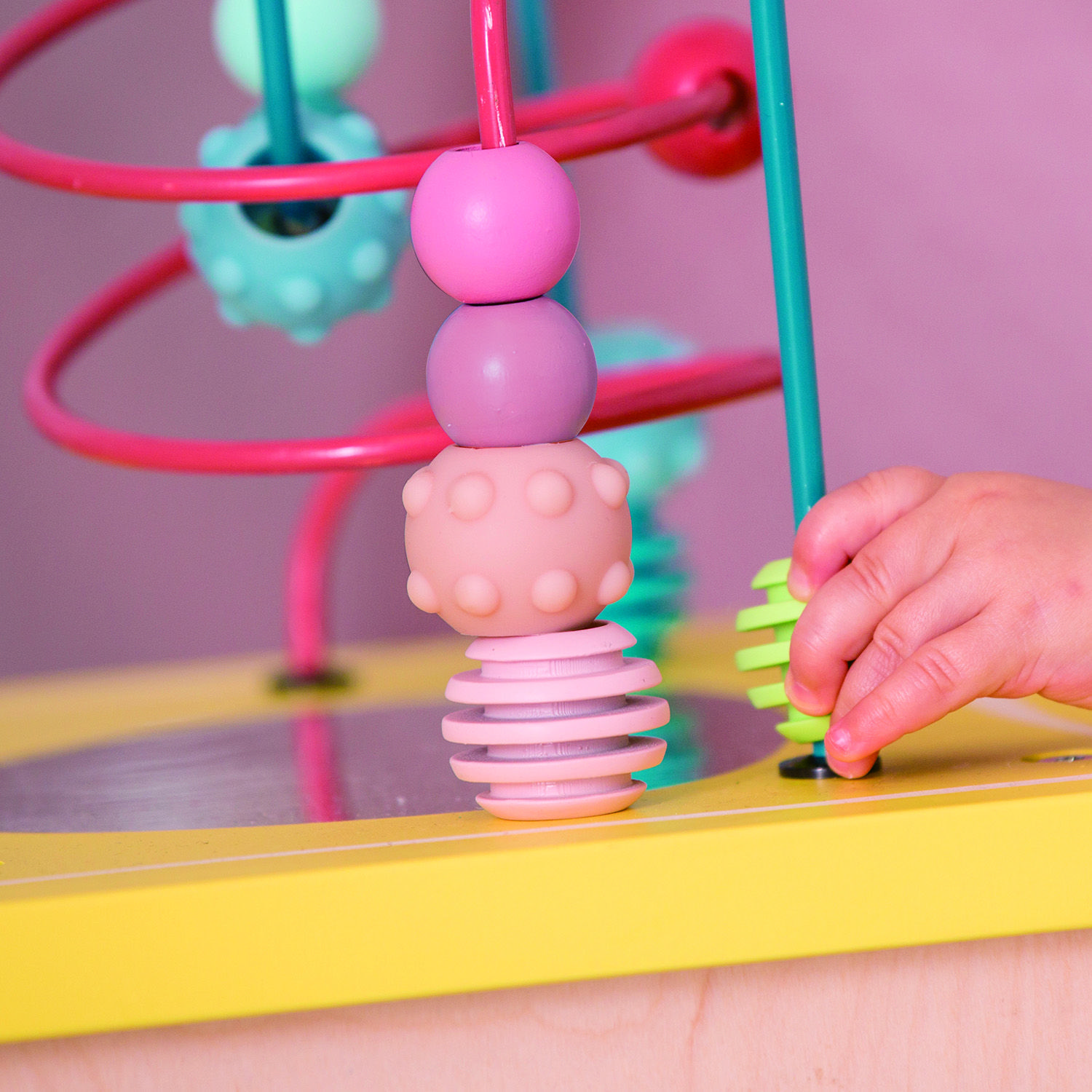 Развивающий куб Hape лабиринт, головоломки 5