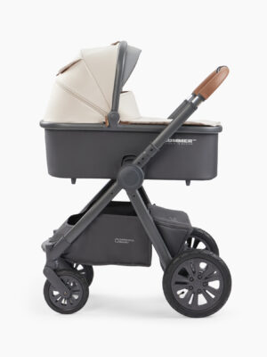 Коляска 2 в 1 Happy Baby Mommer Pro NOVA (надувные колеса) 29