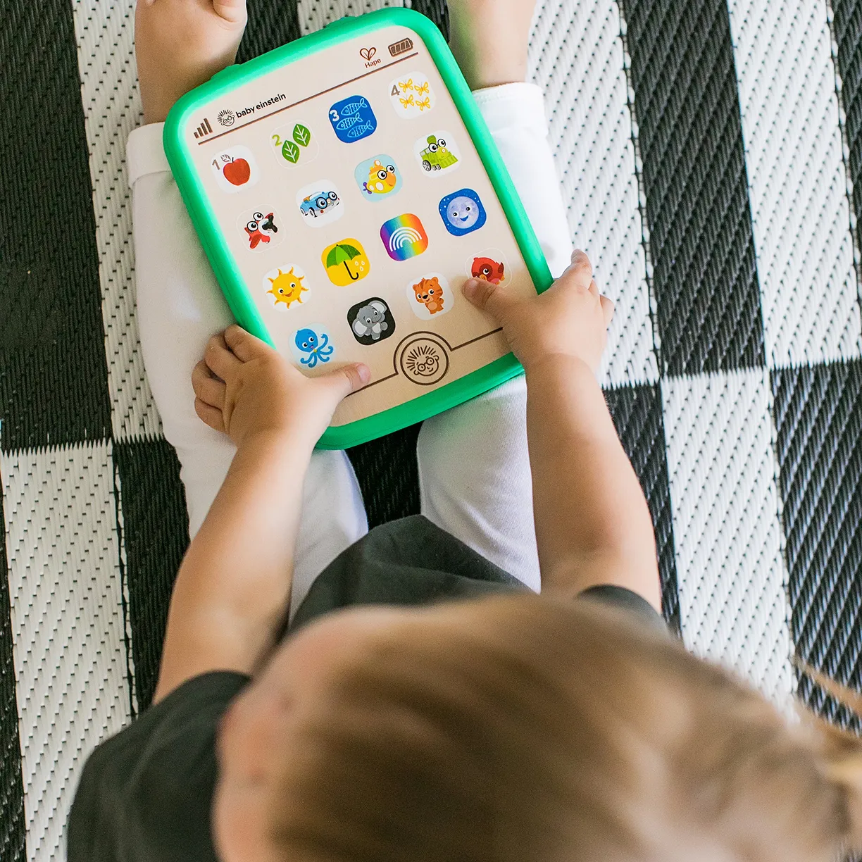 Музыкальная игрушка Hape развивающая, сенсорная "Планшет" 6