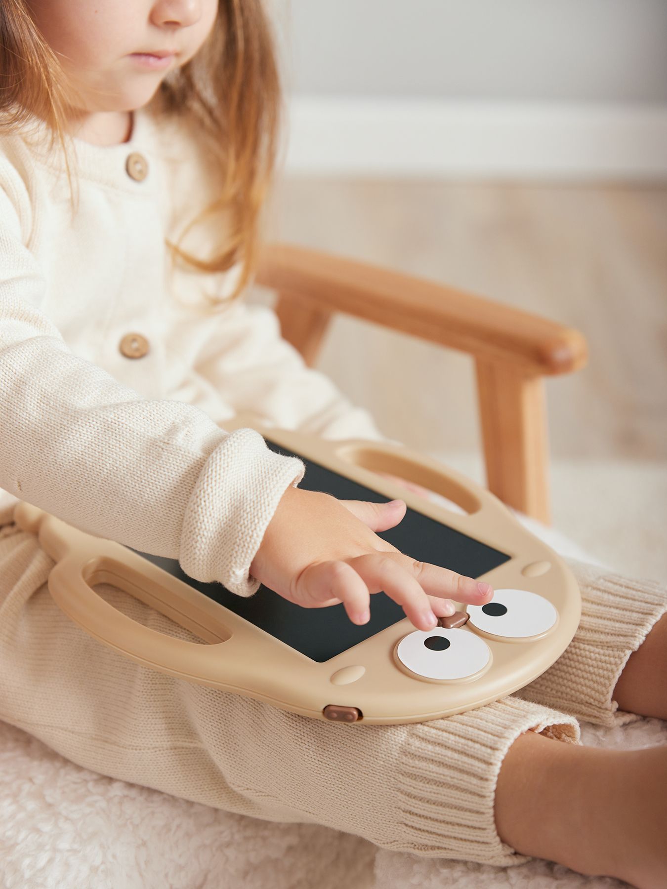 igrushki-imidzh-22-03226 Игрушка-планшет HappyBaby для рисования BIRDPAD (БЁРДПАД) 14