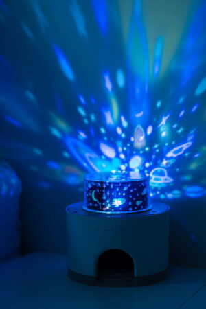 Ночник-проектор Снежный домик Roxy Kids 116