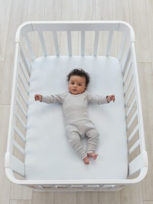 Простыня на резинке Happy Baby 100х70 см white (М) 12