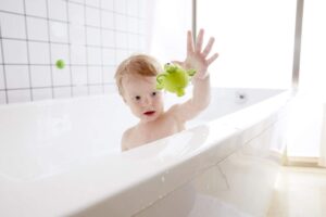 vlwixhvl4o2dmajaai817646zfrygn1q Игрушка для купания Hape "Набор для рыбалки" 7