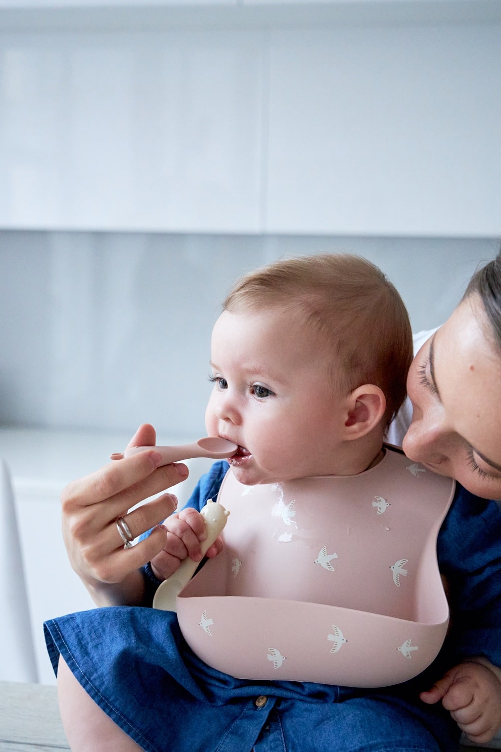 20240620_Edda_5055_min Силиконовый нагрудник Edda 2