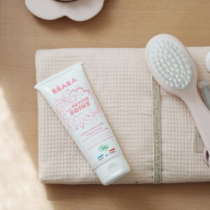 1546137_4206477 Органический крем для лица и тела со сладким миндальным маслом, 100мл./CREME HYDRATANTE BIO 100ML RU 8