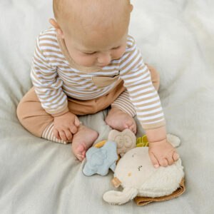 046069_43 Развивающая игрушка-подвеска FEHN Овечка NATUR 10