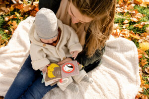 Мягкая игрушка-книжка с подвесом FEHN Мишка Бруно 8