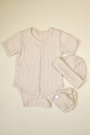 Боди MATUSHKIN прямая застежка, короткий рукав,горловина под окантовку,швы внутрь,трансферная рибана 8