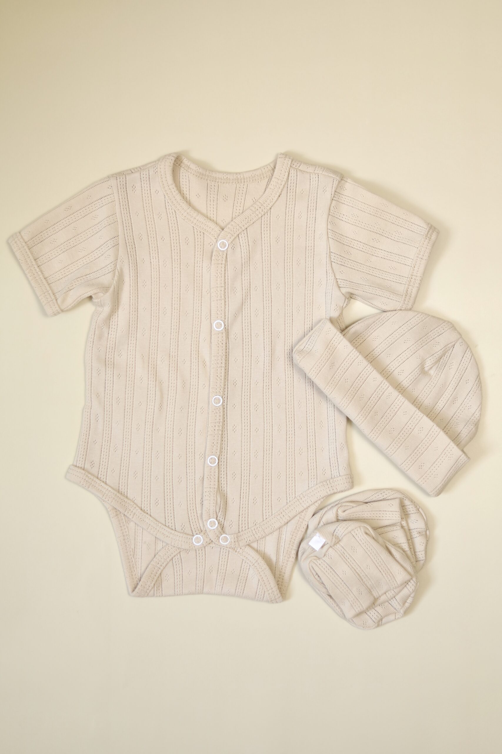 Боди MATUSHKIN прямая застежка, короткий рукав,горловина под окантовку,швы внутрь,трансферная рибана 3