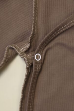 Боди MATUSHKIN на запах, длинный рукав, швы наружу, интерлок-лапша, цвет капучино