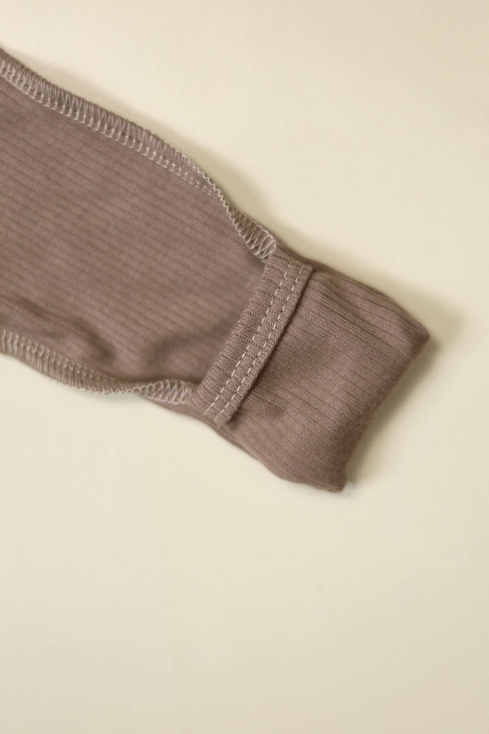 Боди MATUSHKIN прямая застежка, длинный рукав, швы наружу,интерлок-лапша, цвет капучино