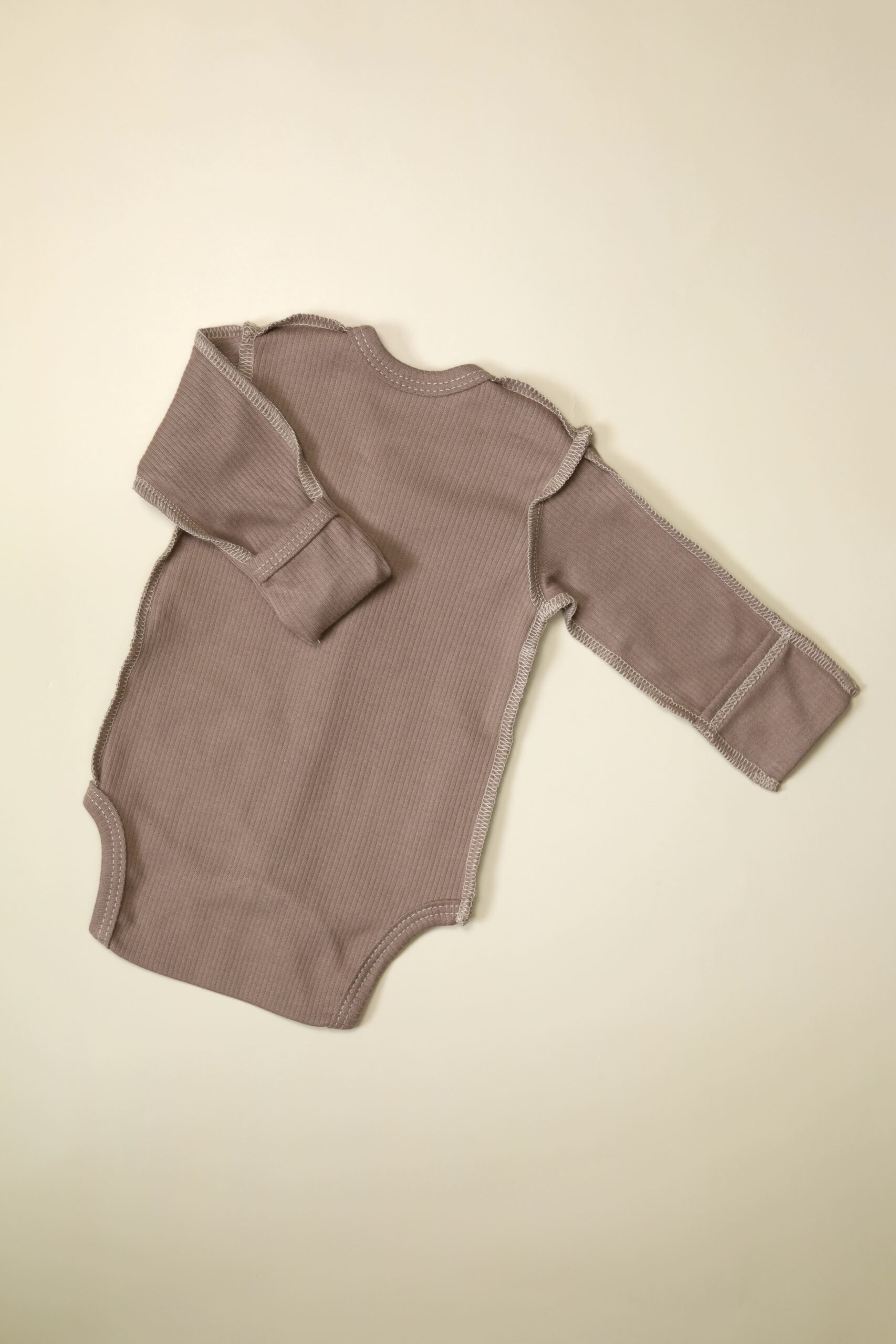 Боди MATUSHKIN прямая застежка, длинный рукав, швы наружу,интерлок-лапша, цвет капучино