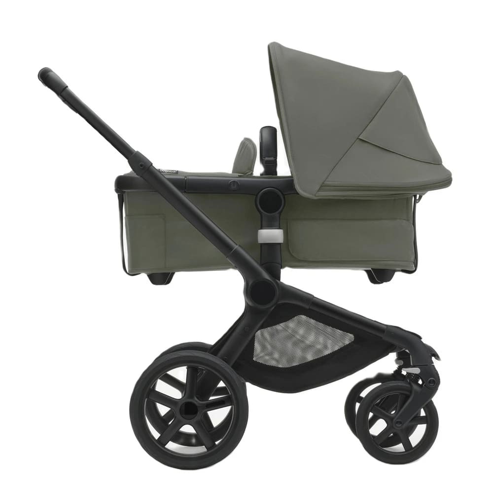 Коляска 2 в1 Bugaboo Fox 5 complete 4 alt_kolyaska-2-v-1-bugaboo-fox-5-forest-green-shassi-black-8-1000x1000