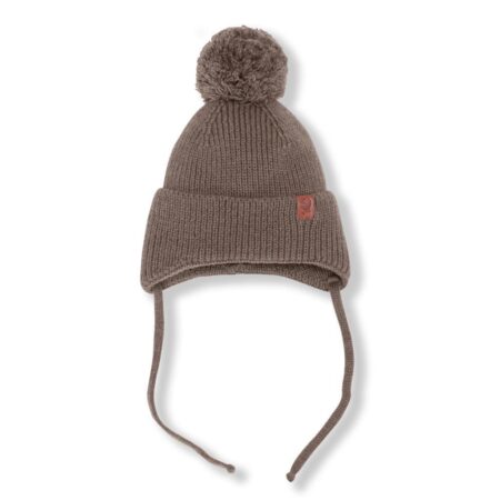 шапка с помпоном