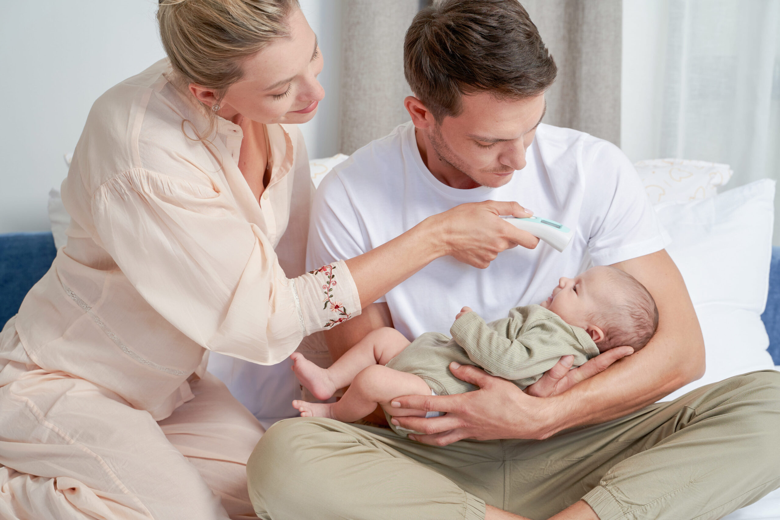 Термометр Miniland Thermoadvanced Pharma бесконтактный