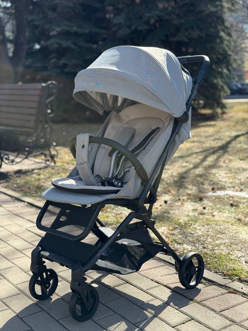 Коляска прогулочная Pituso Pera Plus
