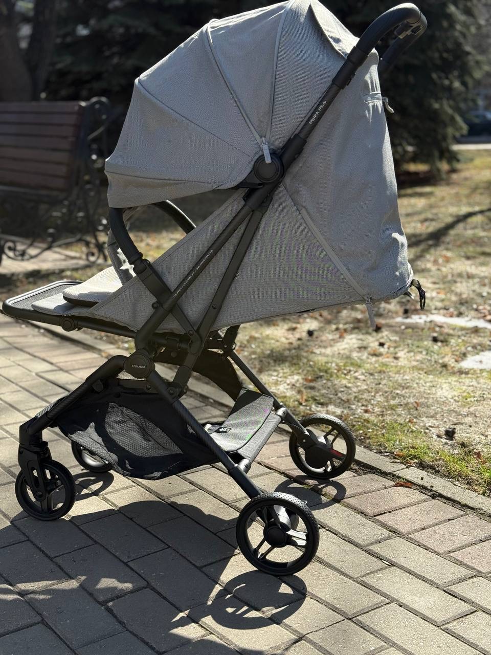 Коляска прогулочная Pituso Pera Plus